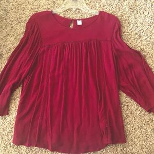 Long sleeve loose red blouse